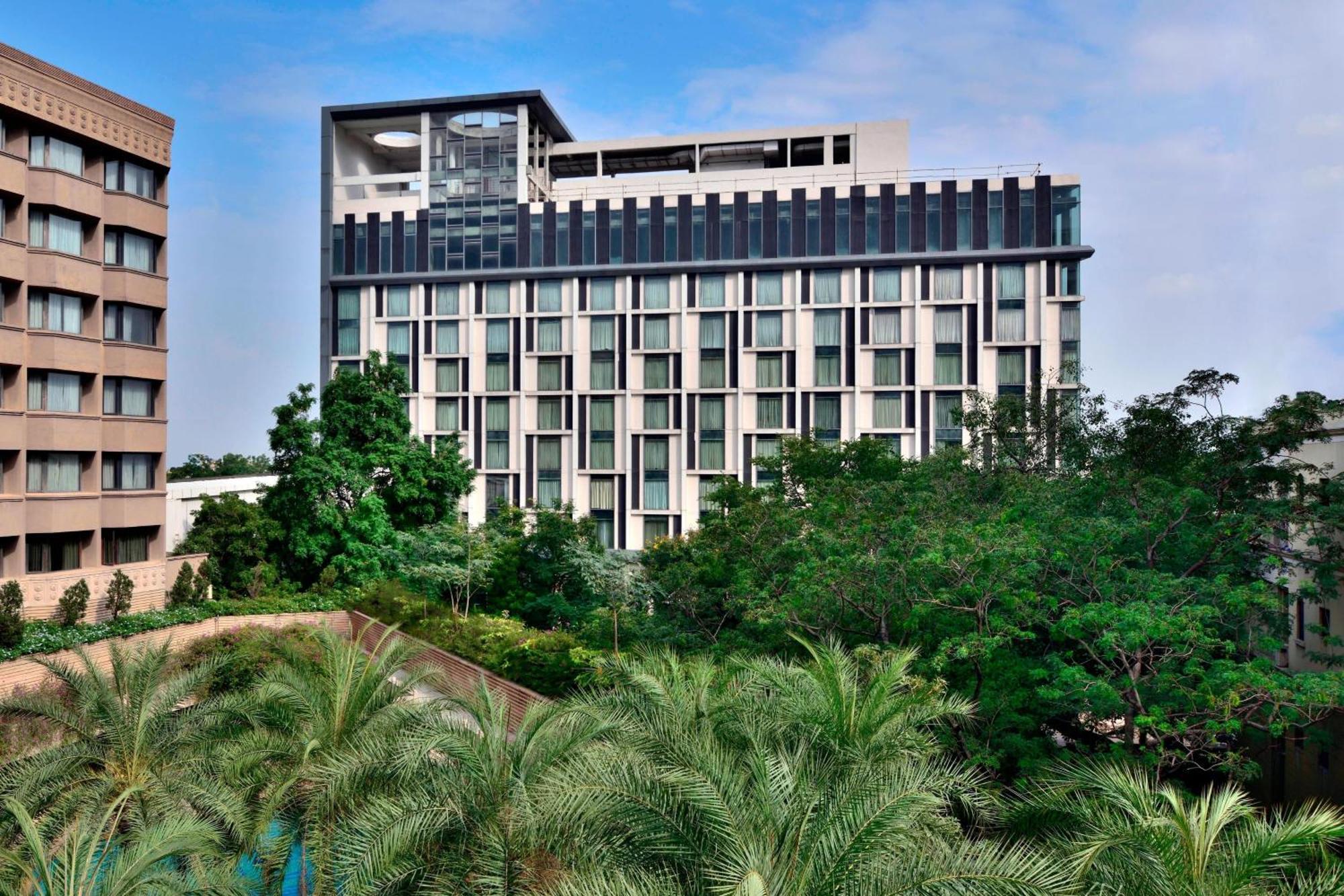 كورت يارد حيدر أباد المظهر الخارجي الصورة The new building of the School of Law